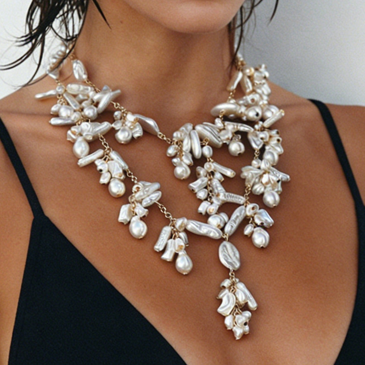 Pearl necklace with layered